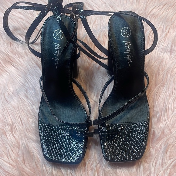 Nasty Gal Black Platform Lace Up Heels Woman’s - Picture 2 of 7